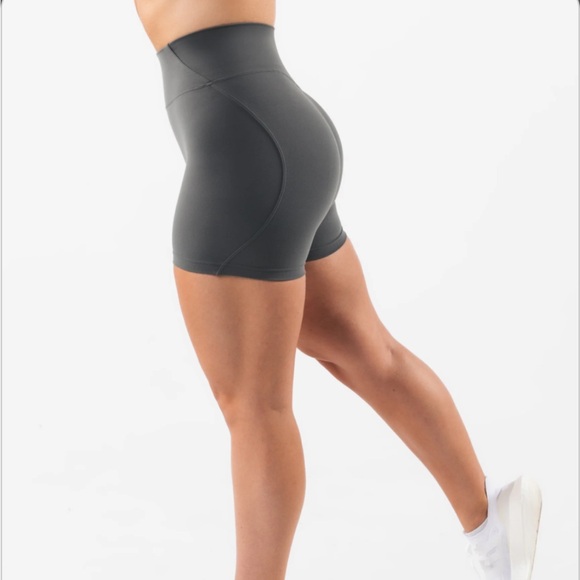 XS ALPHALETE Aura Short 5” - Picture 2 of 2
